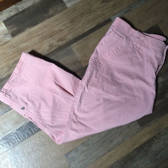 NWOT. Lee Brand Women’s Sz. 14P Cropped - Picture 1 of 10